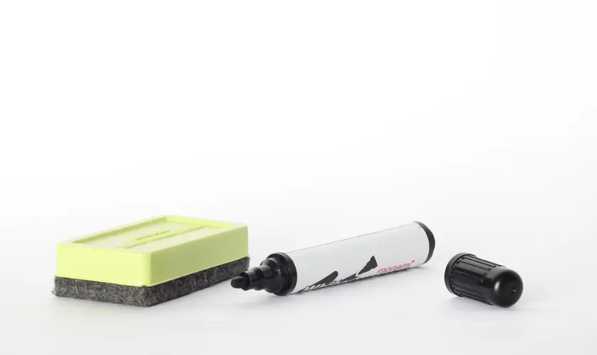 サインペンの写った画像