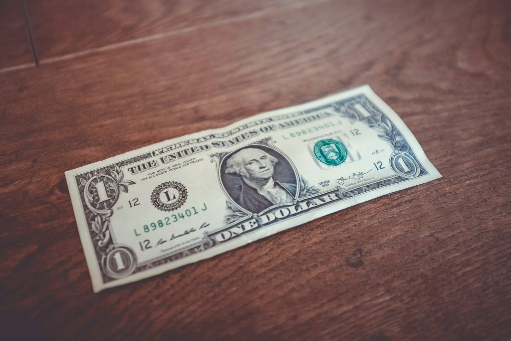利用料金が明確に設定されており料金が高め